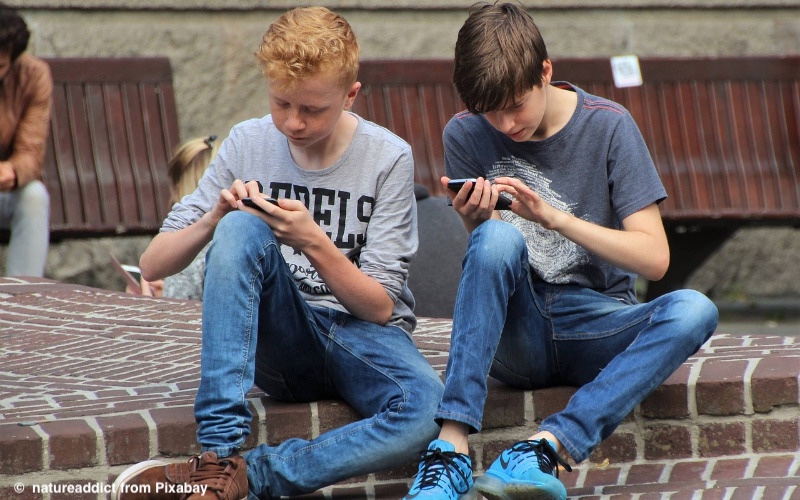 Read more about the article Ohne Smartphone werden viele Teenager ängstlich