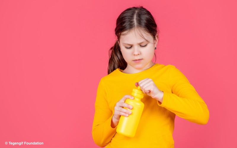 Du betrachtest gerade Kunststoff-Trinkflaschen für Kinder enthalten oft schädliche Weichmacher