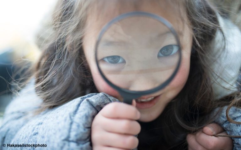 Neugierde: ein ursprüngliches Prinzip, das große Forscher*innen schafft