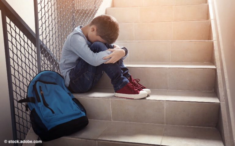 Misshandlung in der Kindheit schwächt das Körpergefühl