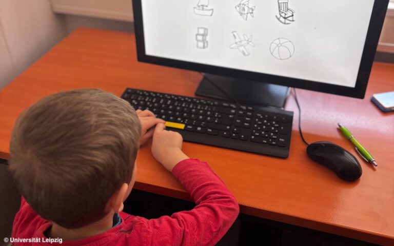 Wie Lesen die Aufmerksamkeit fördert – und Bildschirmzeit sie schwächt