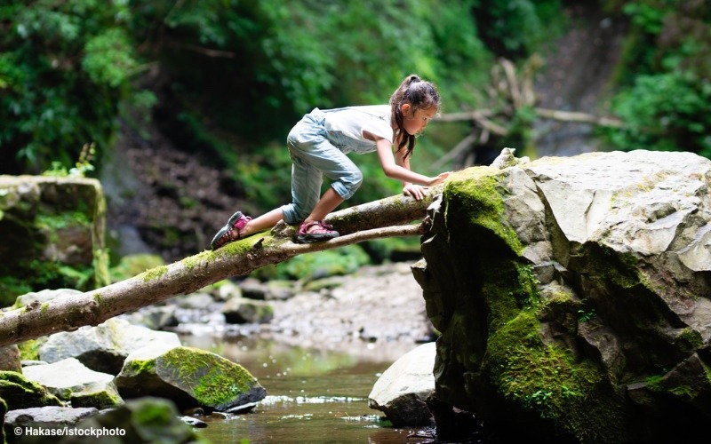 Mehr über den Artikel erfahren Kreativität braucht Zeit: Ein Plädoyer für Geduld in der Erziehung