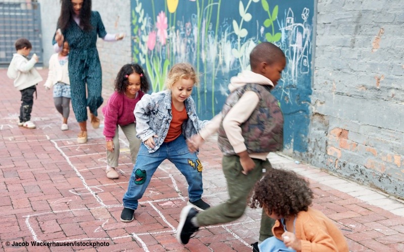 Mehr über den Artikel erfahren Entwicklungszeit ist keine Schnellstraße und Kinder sind keine Stopfgänse