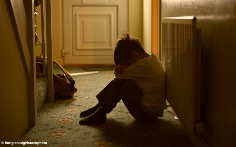 Körperliche Strafen schaden Kindern – Folgen für Verhalten und Schulerfolg