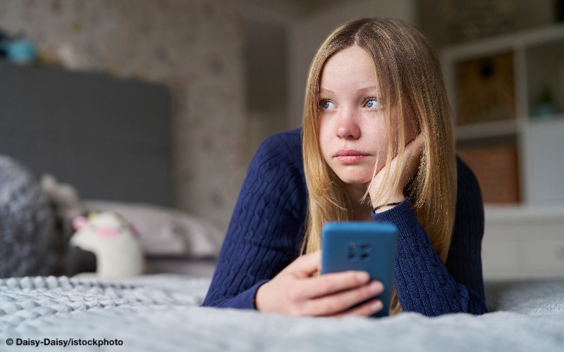 Du betrachtest gerade Bildschirmzeit bei Kindern: Die Stundenzahl allein sagt zu wenig