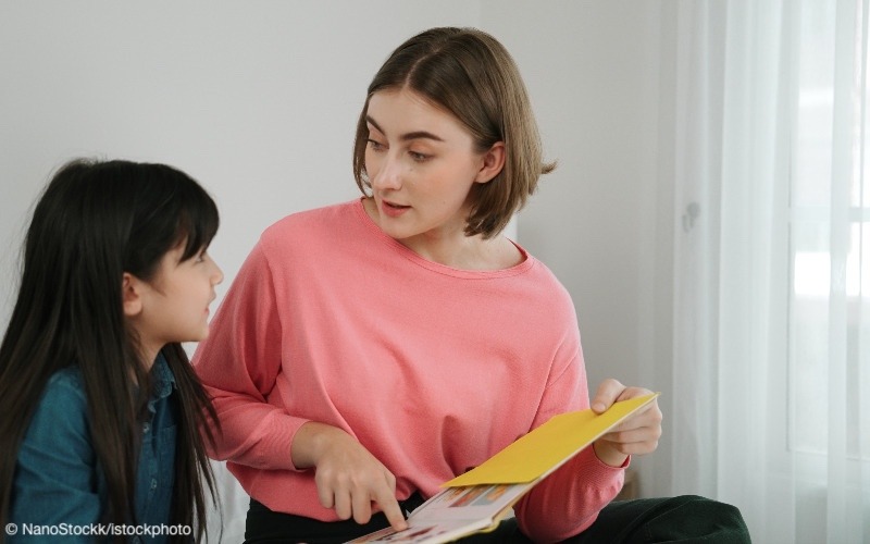 Du betrachtest gerade Leseförderung – Teil 4: Bevor Kinder lesen, müssen sie Sprache und Laute verstehen