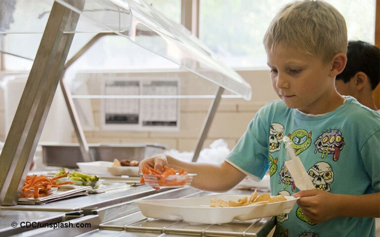 Gesund essen in Kita und Schule: Kleine Impulse wirken