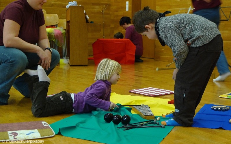 Du betrachtest gerade Musizieren geht mit besseren kognitiven Leistungen bei Kindern einher