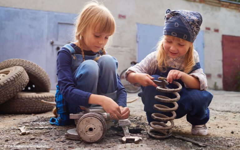 Wie Kinder lernen, anderen richtig zu helfen